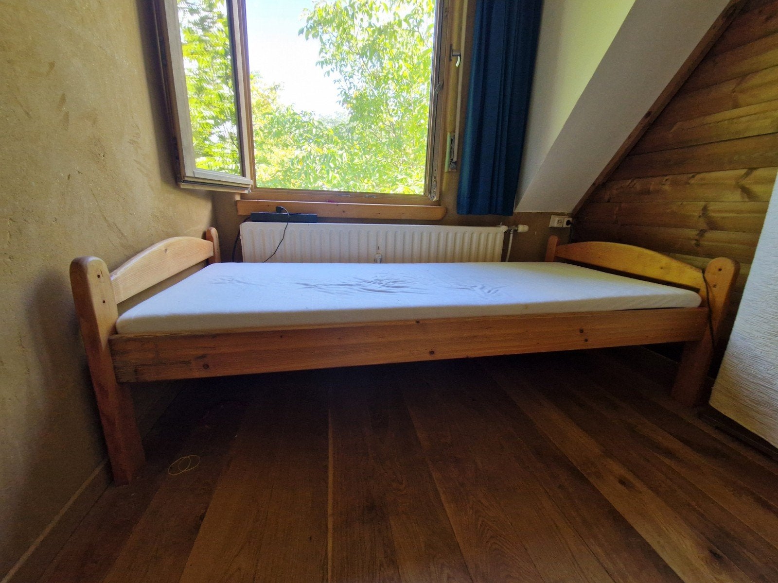 Eenpersoonsbed, Huis en Inrichting, Slaapkamer | Bedden, Ophalen