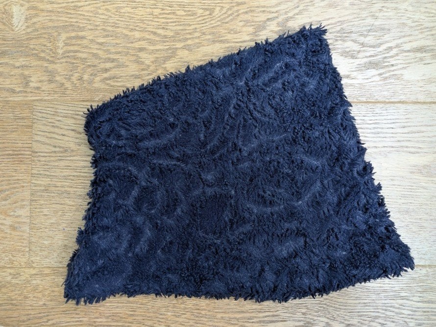 cache cou en fausse fourrure bleu marine, Enfants & Bébés, Vêtements enfant | Bonnets, Écharpes & Gants, Enlèvement, Utilisé