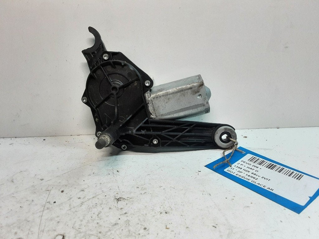 MOTEUR ESSUIE-GLACE ARRIÈRE 206+ (2L / M) (9638664980), Kontakt-peugeot@peugeot.com, Utilisé, Peugeot Deutschland GmbH, Bahnhofsplatz
65423  Rüsselsheim, DE