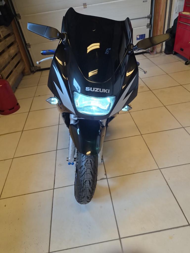 SUZUKI RF900R, Motoren, Motoren | Suzuki, Particulier, Nieuw