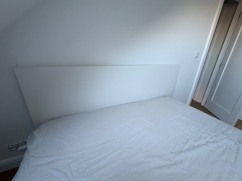 Dubbelbed IKEA, Huis en Inrichting, Ophalen, Gebruikt, Eenvoudig dubbel bed past in elke stijl, Wit
