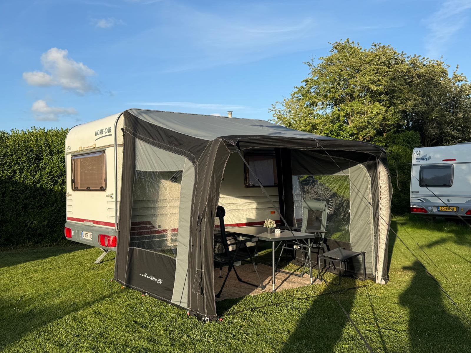 Caravan Chateau Home-Car Racer 35, Chateau, Omvormbare zithoek, Treinzit, Tot en met 3