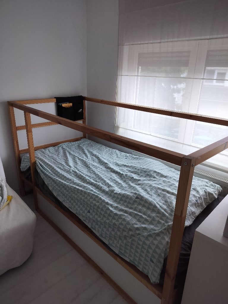Kura hoogslaper ikea ( omkeerbaar), Kinderen en Baby's, Kinderkamer | Stapelbedden en Hoogslapers, Ophalen, Hoogslaper