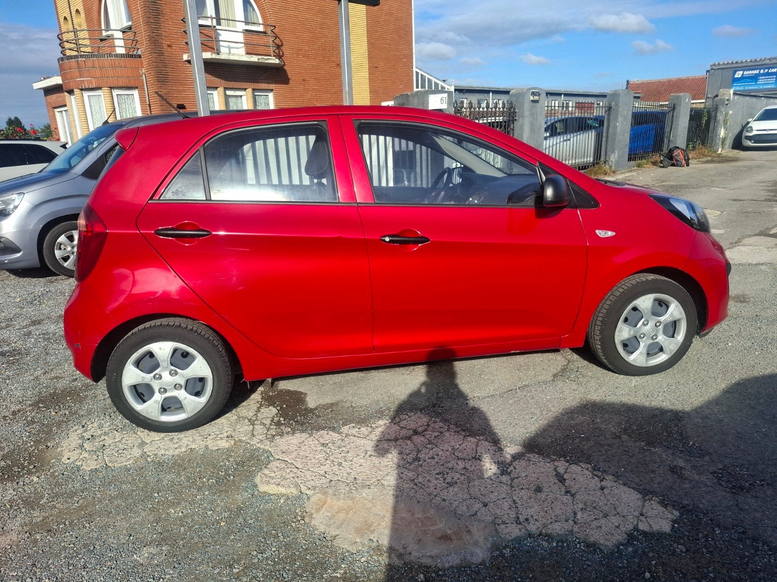 KIA PICANTO 1.0 ESSENCE 61000 KM  CARNET + CARPASSE, Autos, Rouge, Euro 5, Achat, 50 kW