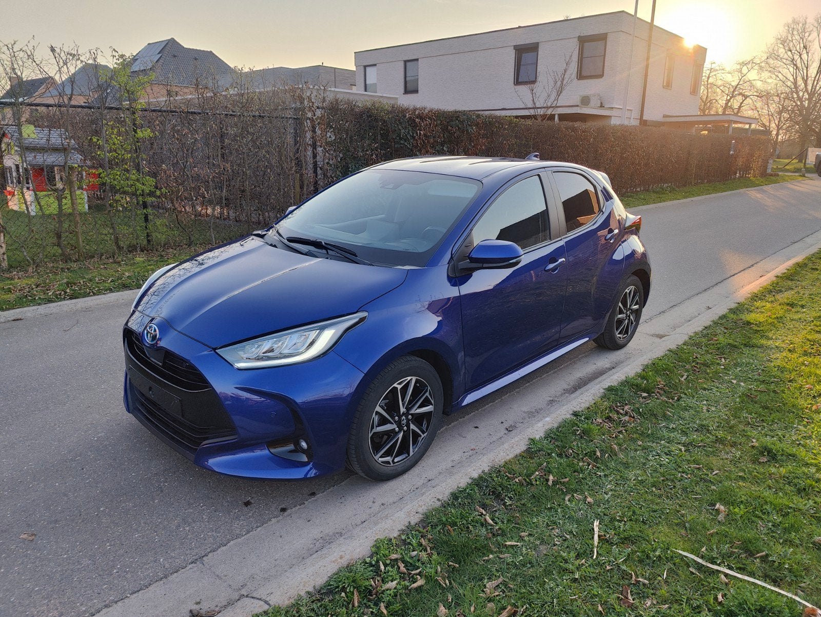 Toyota Yaris 1.5i hybride 9/22 24 000 km, Autos, Toyota, Achat, Euro 6, Noir, 5 portes