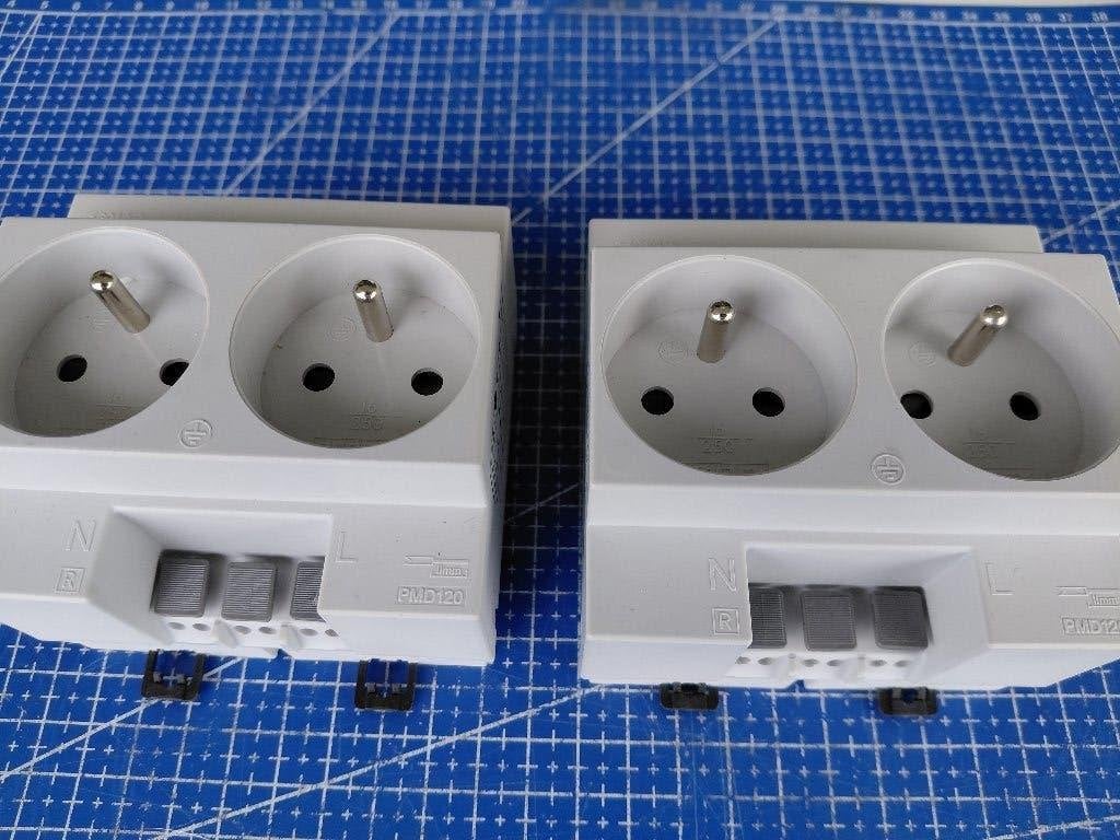 2x Dubbele contactdoos voor DIN-rail montage, Ophalen of Verzenden, Nieuw, Stopcontact
