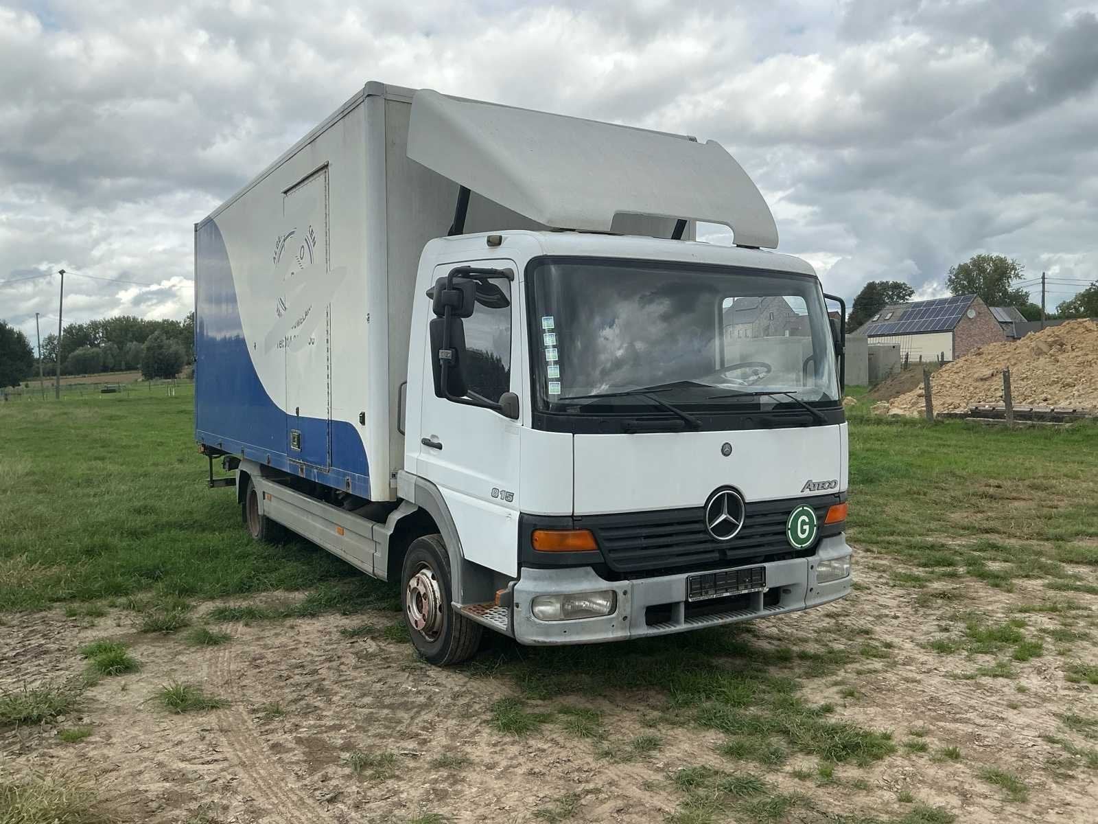Mercedes 815 Horse truck 2005 avec hayon arrière, Autos, Achat, Entreprise, Autres carburants, Mercedes-Benz