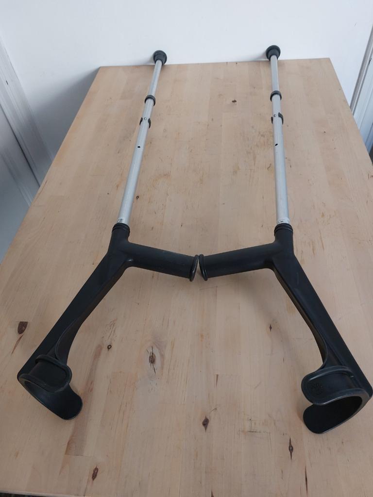 Béquilles, Diversen, Rolstoelen
