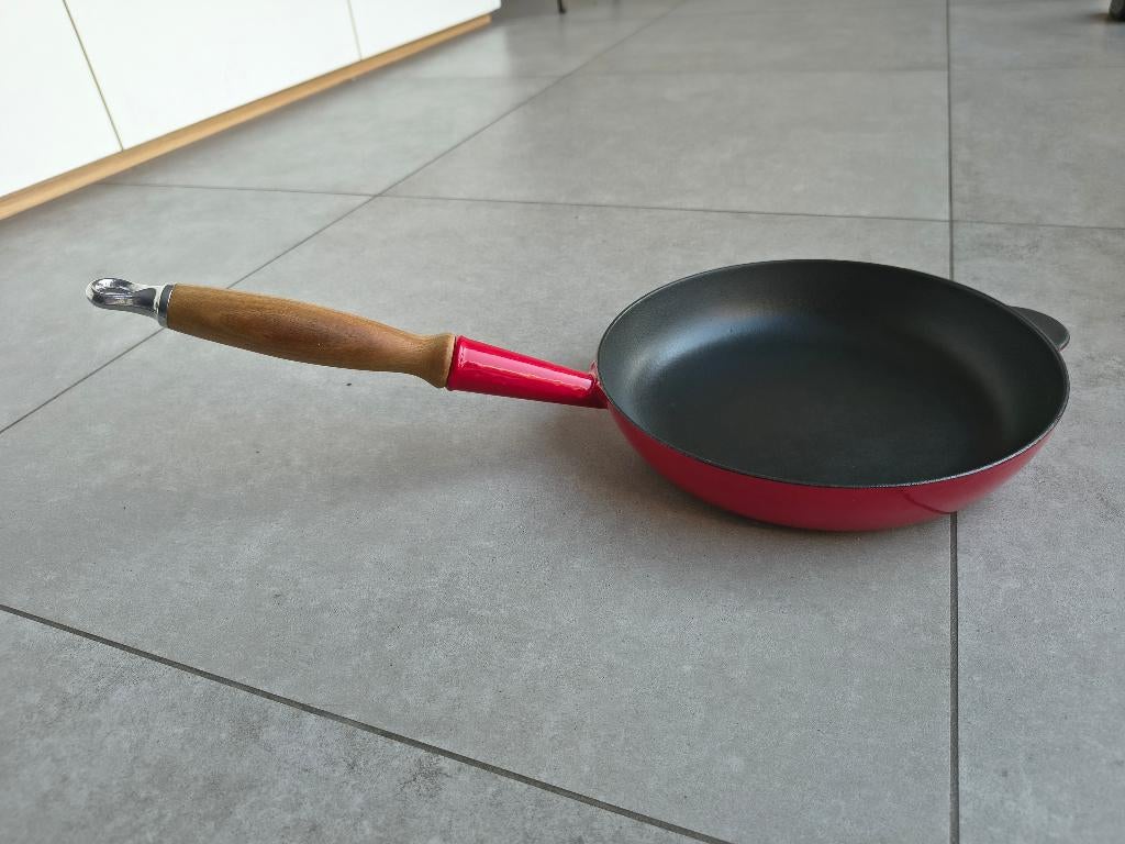 Cousances bakpan 24cm (als nieuw), Huis en Inrichting, Keuken | Potten en Pannen, Gietijzer, Ophalen of Verzenden, Zo goed als nieuw
