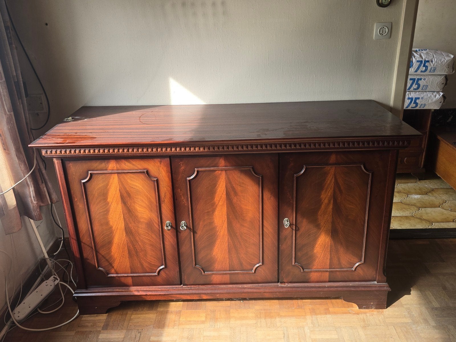 Complete klassieke houten meubelset - eetkamer + slaapkamer, Modern vintage, Eikenhout, Ophalen of Verzenden, Zo goed als nieuw