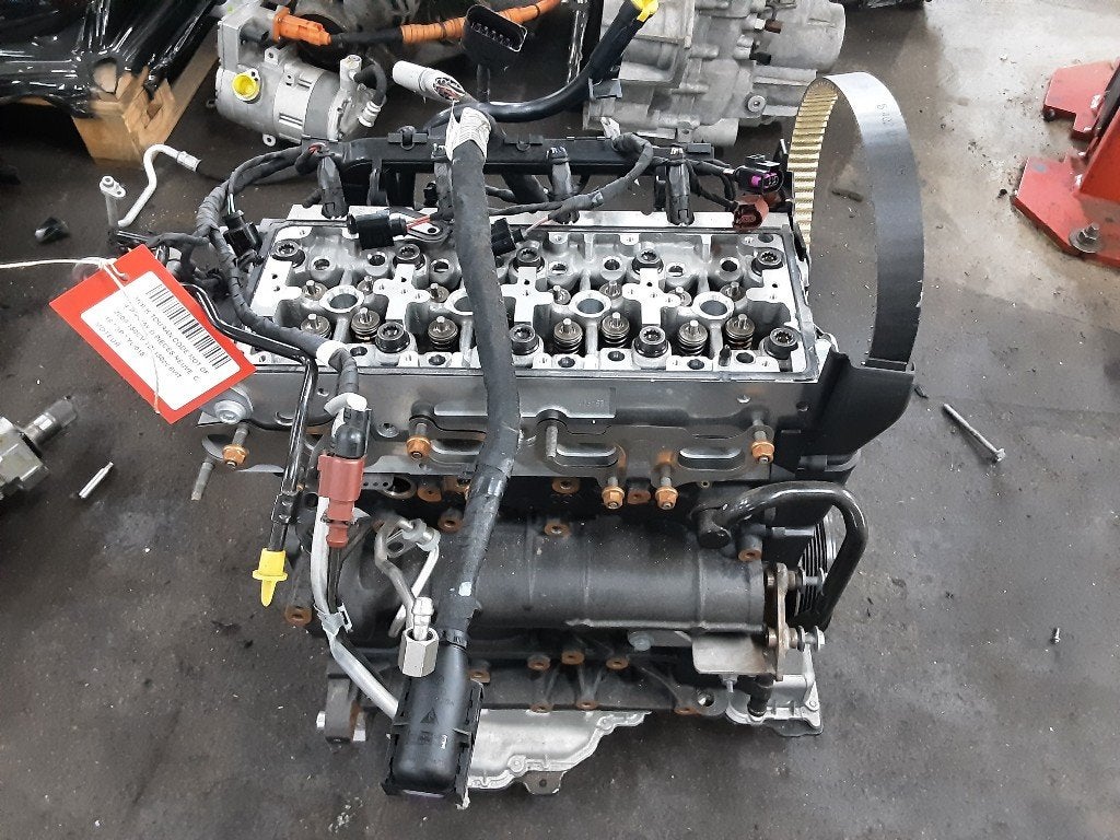 MOTEUR Volkswagen Touran (5T1) (01-2015/07-2022) (DEK), Autos : Pièces & Accessoires, Volkswagen, Volkswagen AG, Utilisé, Kundenbetreuung@volkswagen.de