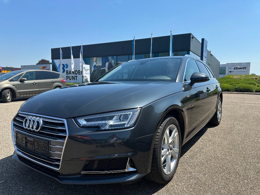 Audi A4 B9 Avant  2.0TDI  Sport S tronic Navi PhoneBox, Auto's, Audi, Stof, 4 cilinders, Bruin, A4