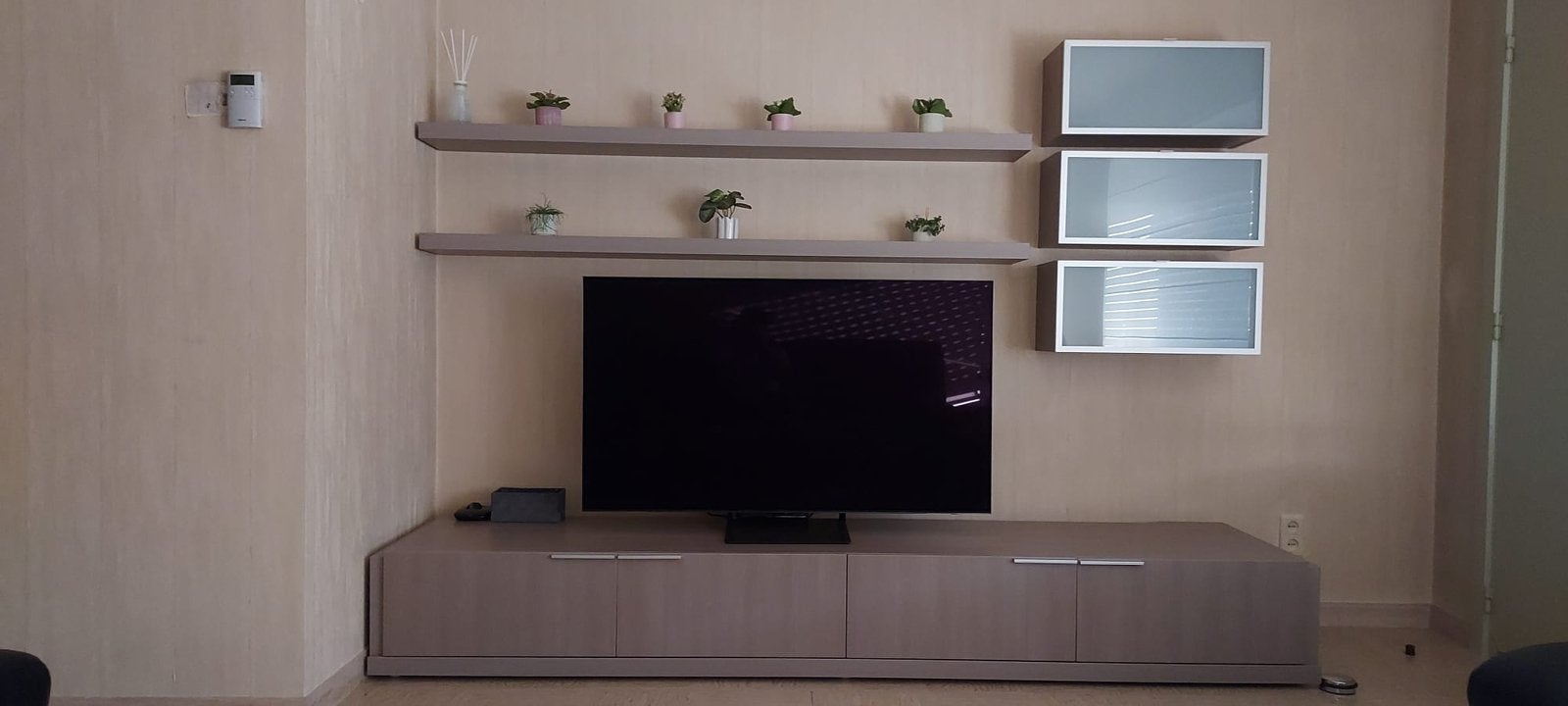 Tv kast met 2 legplanken en 4 lades, Enlèvement, Comme neuf