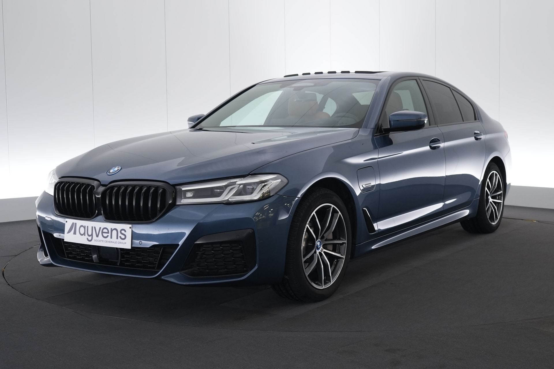 (2CXD494) BMW 5 BERLINE, Cuir, Entreprise, Hybride rechargeable, Phares entièrement LED