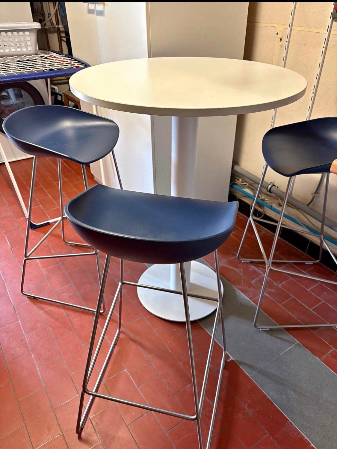 Hoge tafel en stoelen Hay, Ophalen, Zo goed als nieuw