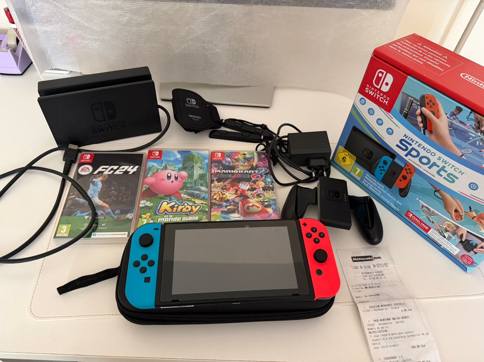 Nintendo Switch V2 + 3 jeux + carte SD Nintendo, Switch 2019 Upgrade, Avec 1 manette, Enlèvement, Avec jeux