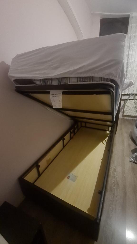2 x kwaliteit 1 persoons bedden, Enlèvement, Comme neuf