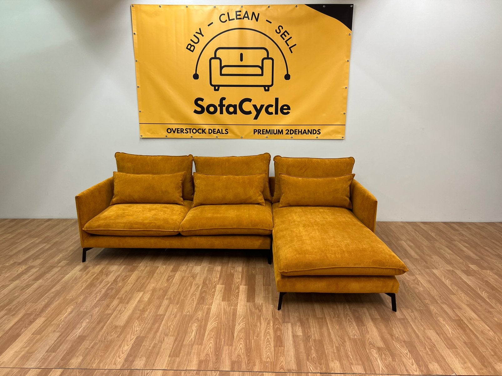 Oranje Ribstof Hoekzetel (NIEUW) - Overstock Deal SofaCycle, Huis en Inrichting, Zetels | Voetbanken en poefs, Nieuw, Ophalen of Verzenden