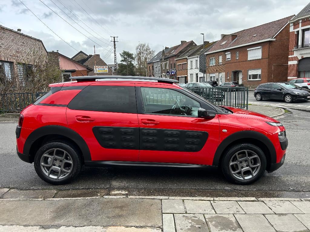 Citroen C4 Cactus 1.2i Shine Edition 81(110) KW(HP) GAR.1AN, Autos, Rouge, Achat, Euro 6, Boîte manuelle