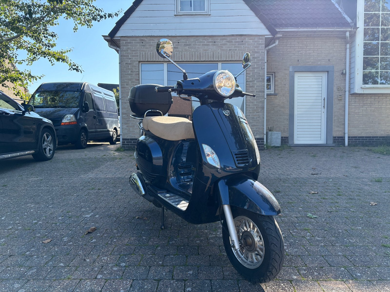 Trottinette Vespa Look | 125 cc | 2500 km !, Vélos & Vélomoteurs, 125 cm³, Enlèvement, Utilisé, Essence