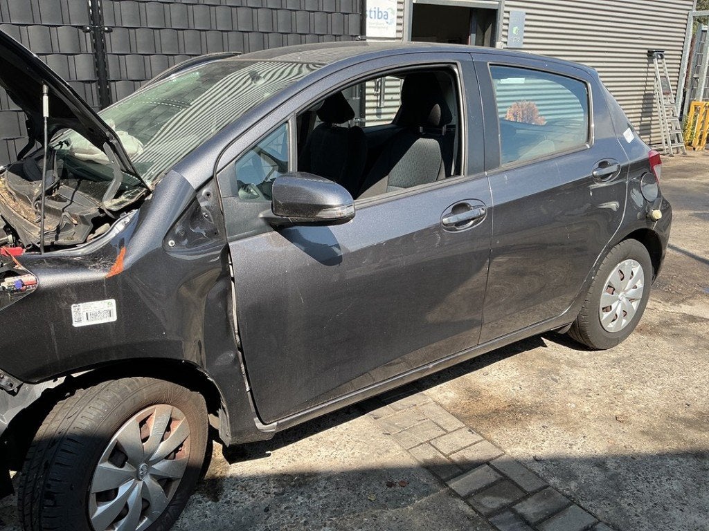 PORTIERSTANGEN LINKS VOOR Yaris III (P13) (|690300D320|), Gebruikt, Kundenbetreuung@toyota.de, Toyota, Toyota-Allee 2
50858  Köln, DE