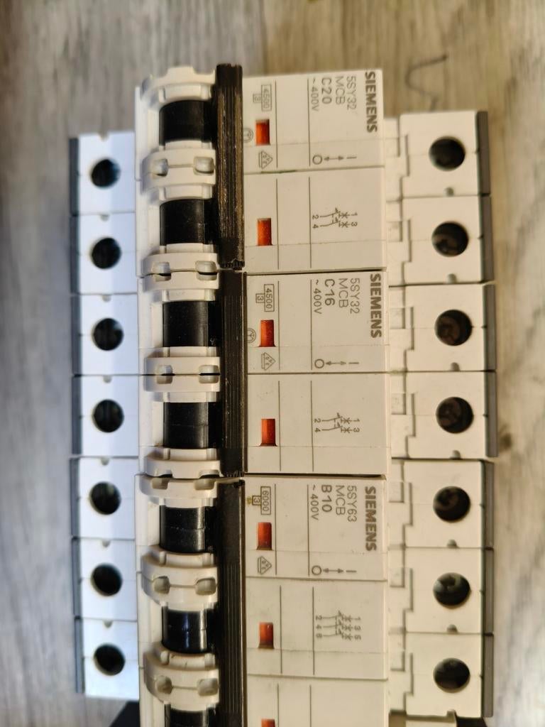 Schakelmateriaal Siemens, Doe-het-zelf en Bouw, Ophalen of Verzenden, Nieuw, Schakelaar