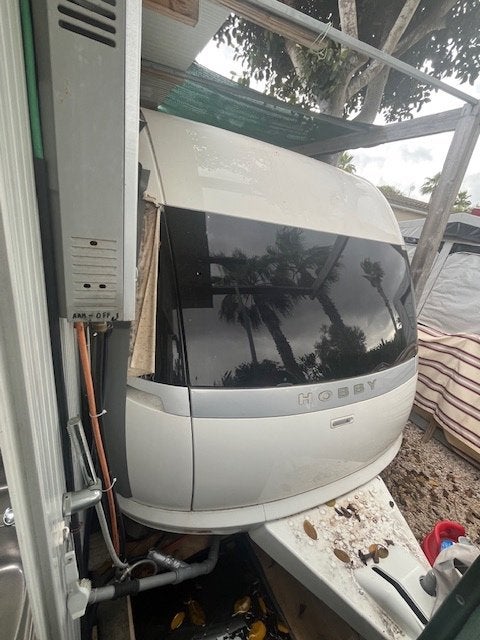 Caravan Hobby UF 650 in Spanje, Lengtebed, Rondzit, Hobby, Particulier