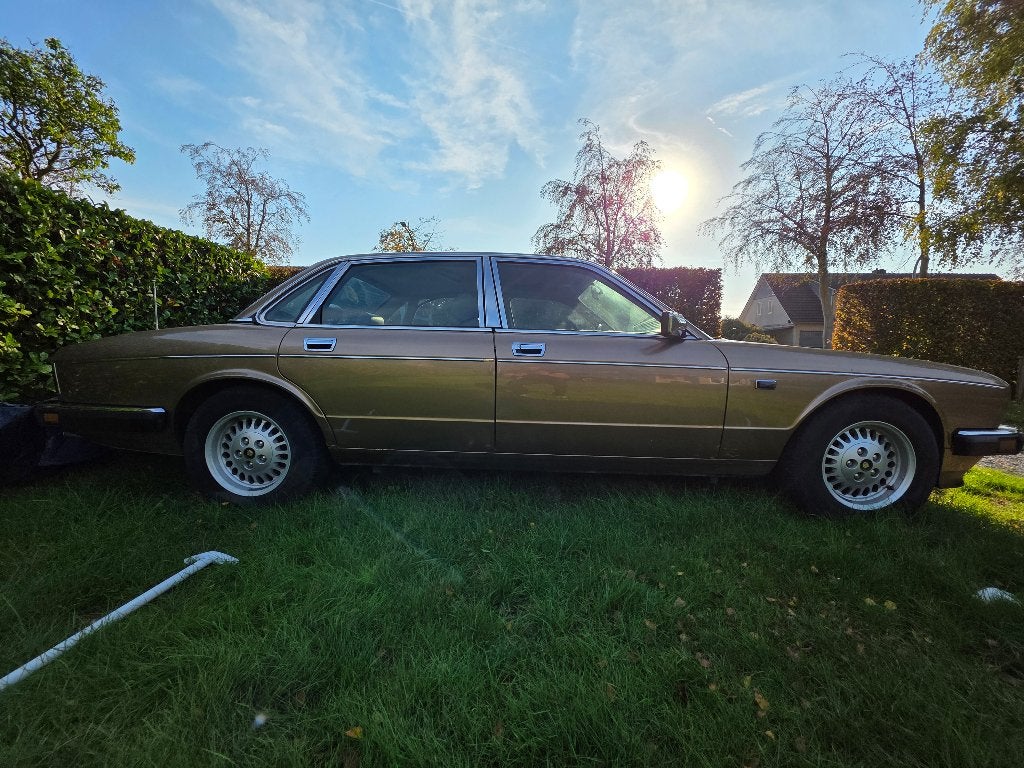Jaguar xj40, foto 4