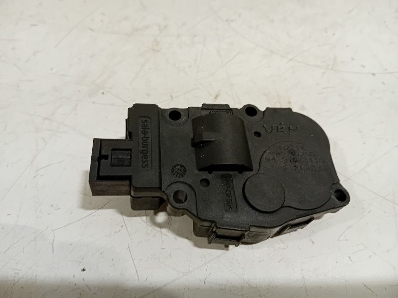 Kachelstelmotor BMW i3, Onderdelen@venauto.nl, Van der Ven Autorecycling B.V., Ettenseweg 76, 4706 PB Roosendaal, The Netherlands