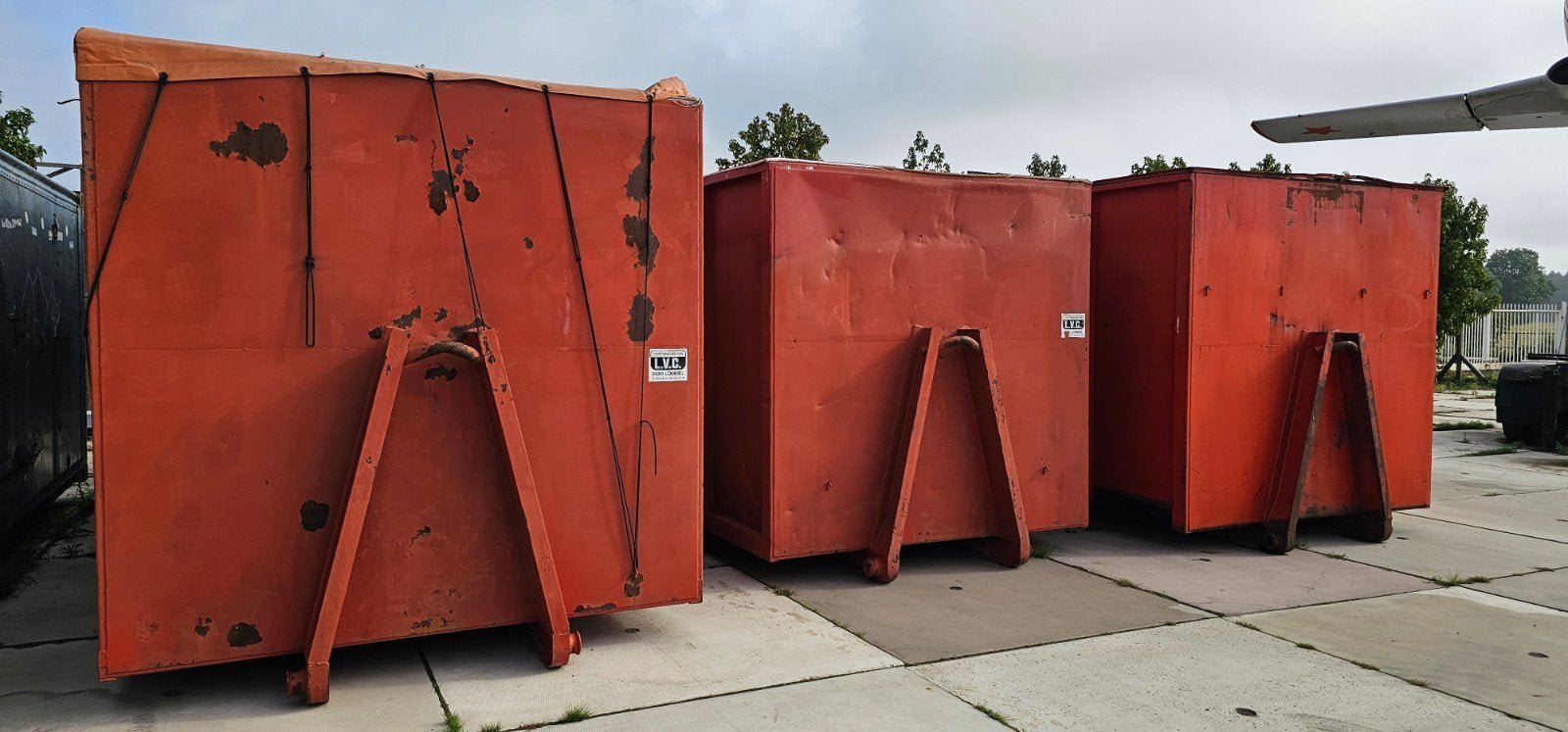 container op slede, Zakelijke goederen, Ophalen