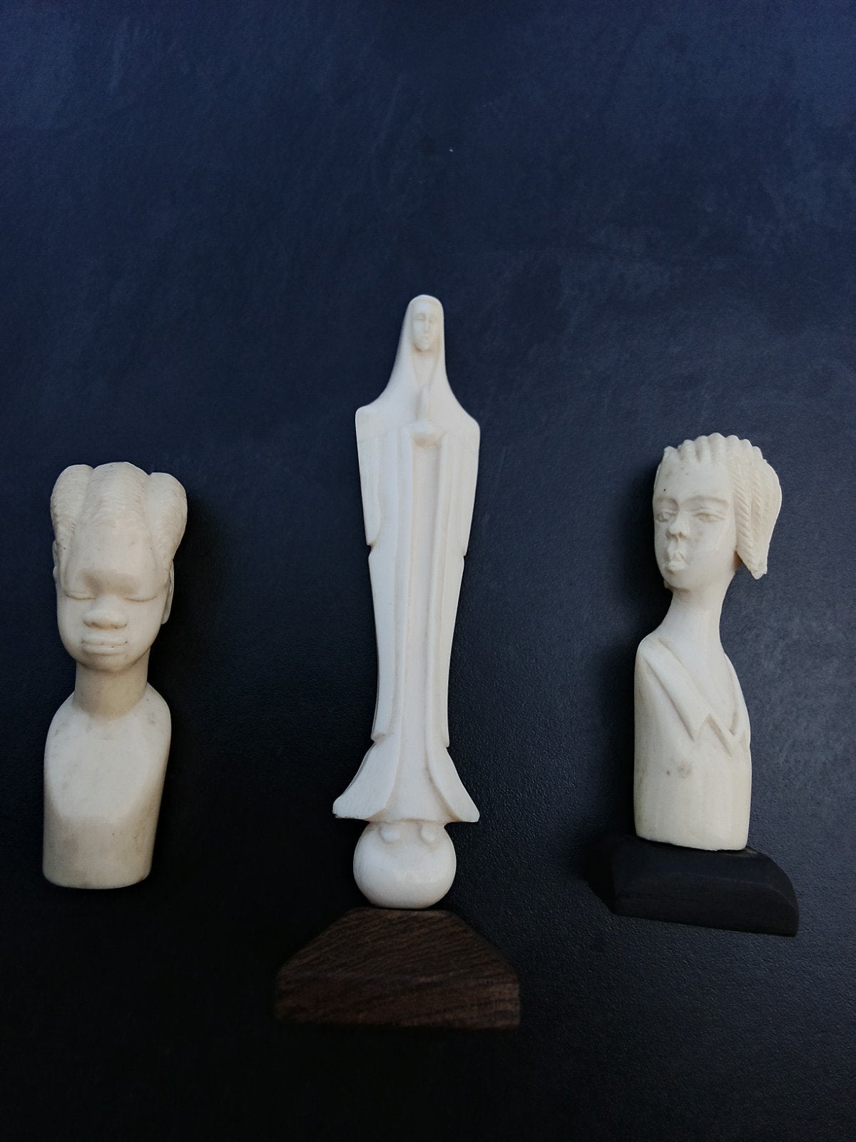 3 Antieke beeldjes, Antiek en Kunst, Kunst | Beelden en Houtsnijwerken, Ophalen of Verzenden