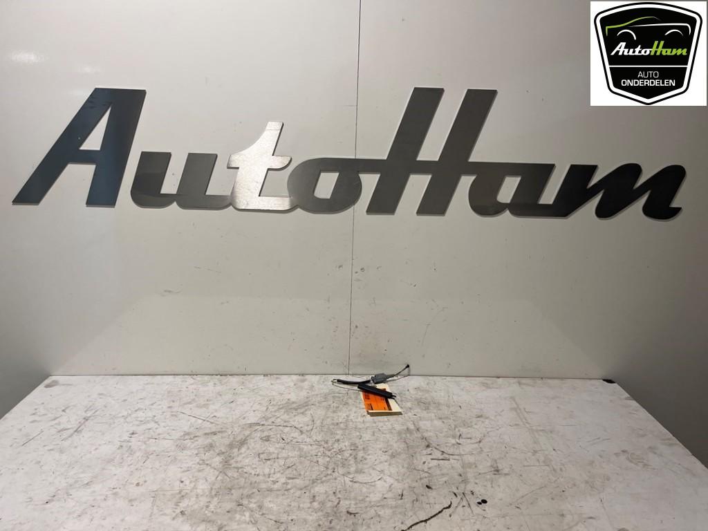 KEYLESS ACCESS ANTENNE Renault Kadjar (RFEH) (01-2015/-), Gebruikt, Renault, Continental AG, Continental-Plaza 1
30175  Hannover, DE