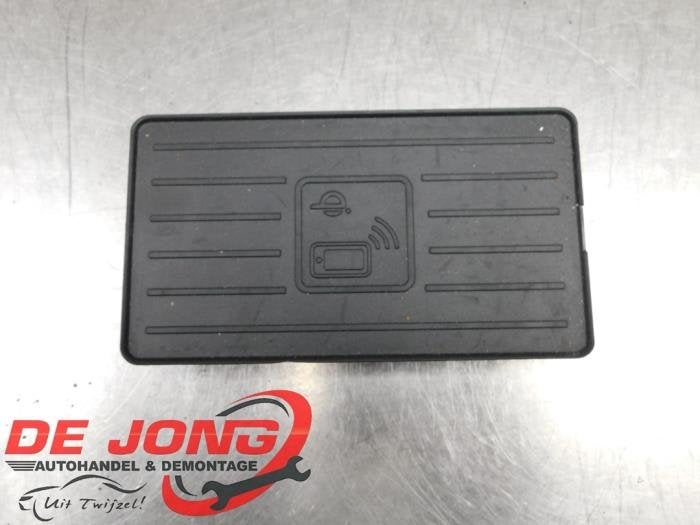 Draadloze oplader van een Audi Q7, Gebruikt, -, -, -
