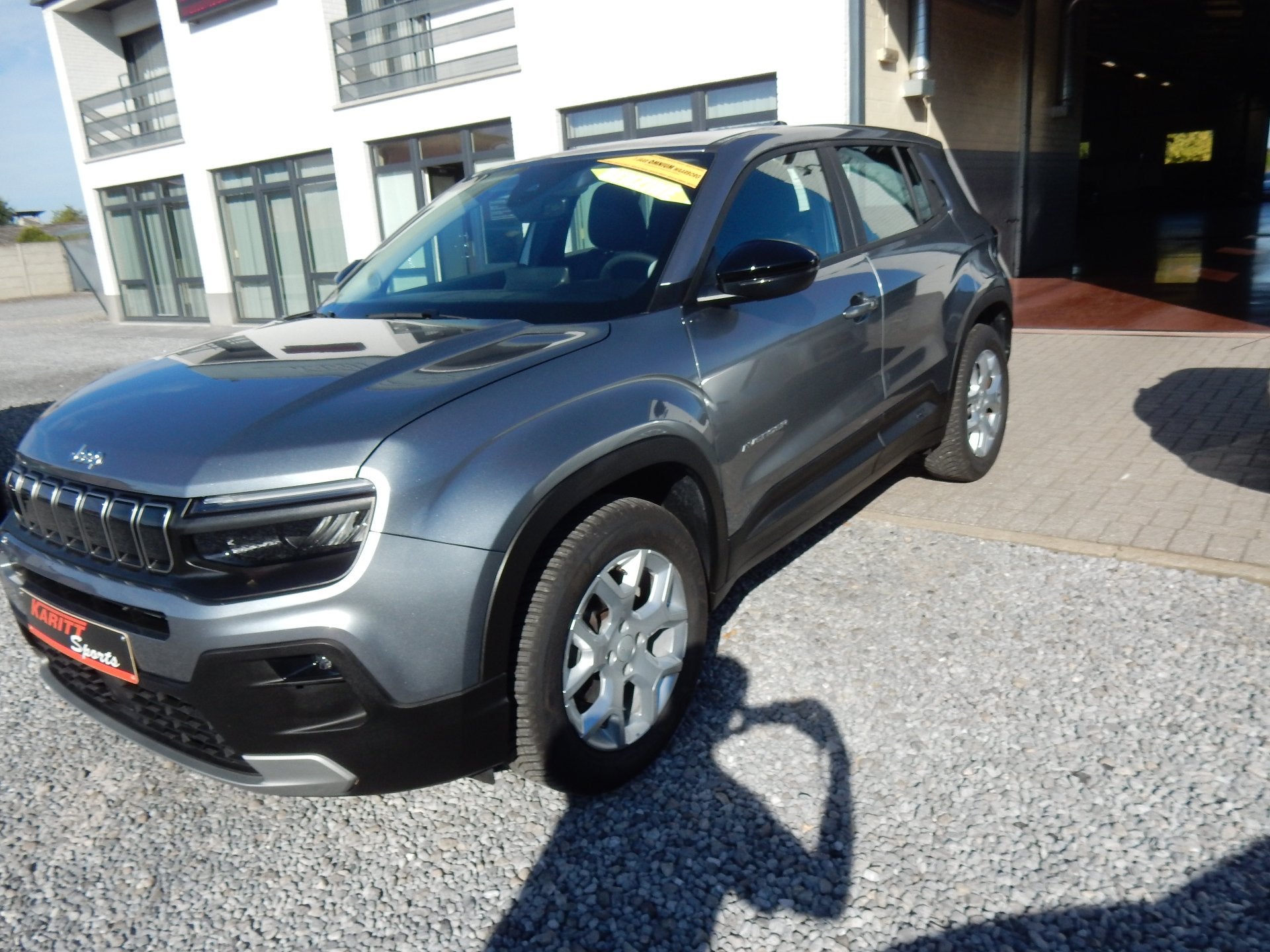Jeep Avenger ! 18.000km! Camera/cruise/gps (bj 2025), Auto's, Jeep, Gebruikt, Leder en Stof, https://public.car-pass.be/vhr/190a5ca7-e7ea-43c5-8354-b3de1de2019c