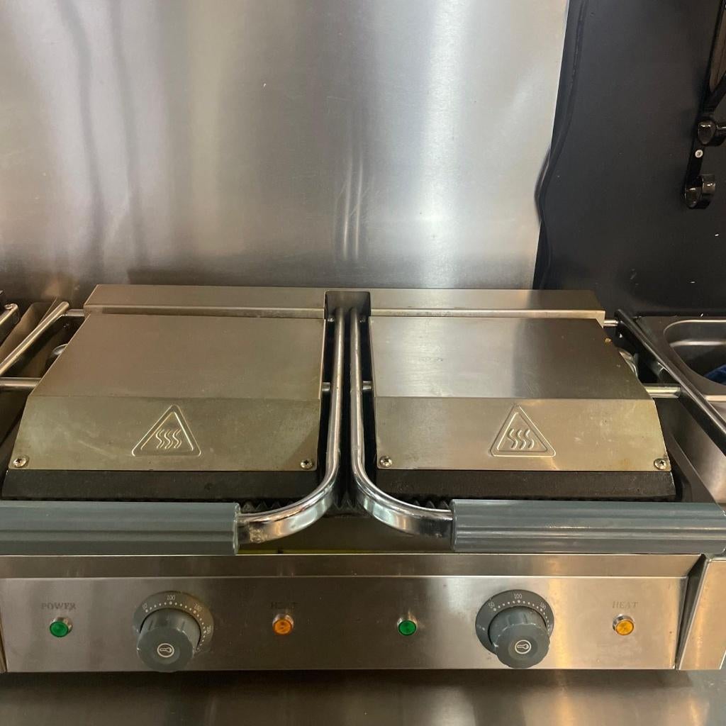 Dubbel contactgrill geribd, Ophalen