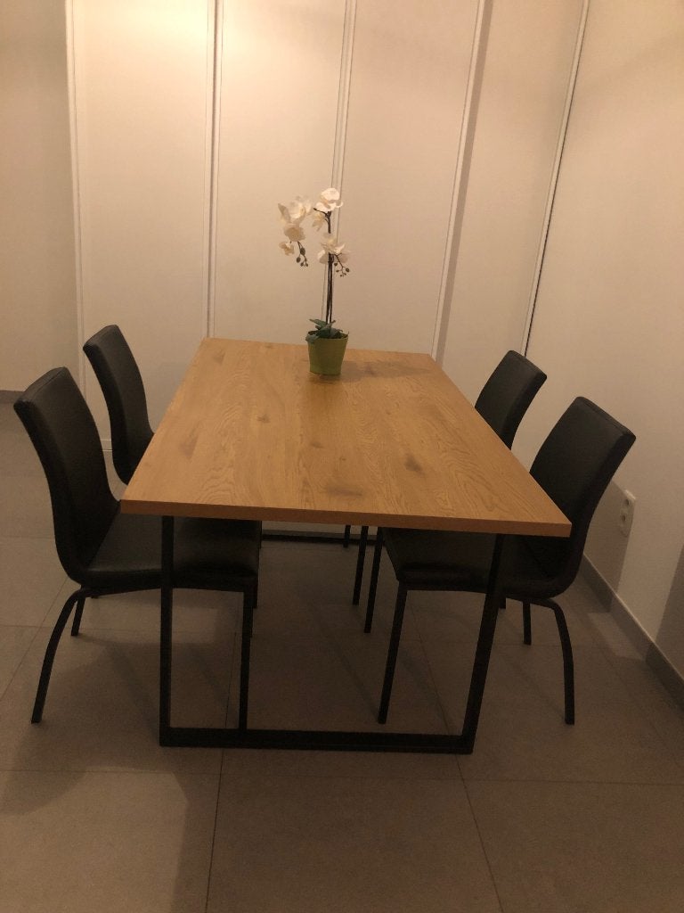Eettafel met zwart metalen onderstel (promo met stoelen), Quatre personnes, 150 à 200 cm, Comme neuf, Enlèvement