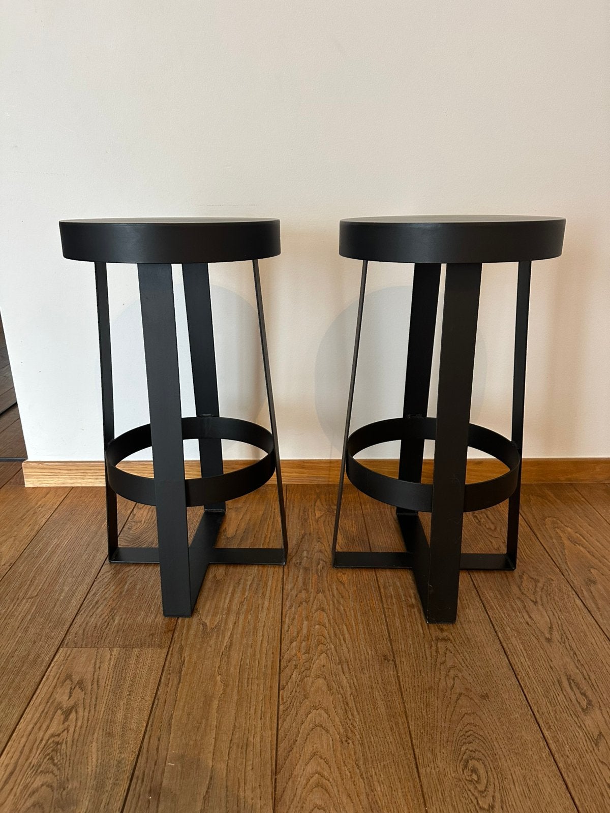 2x HAY Revolver Bar Stool H65 – Leon Ransmeier – zwart, Huis en Inrichting, Barkrukken, Ophalen, Zo goed als nieuw