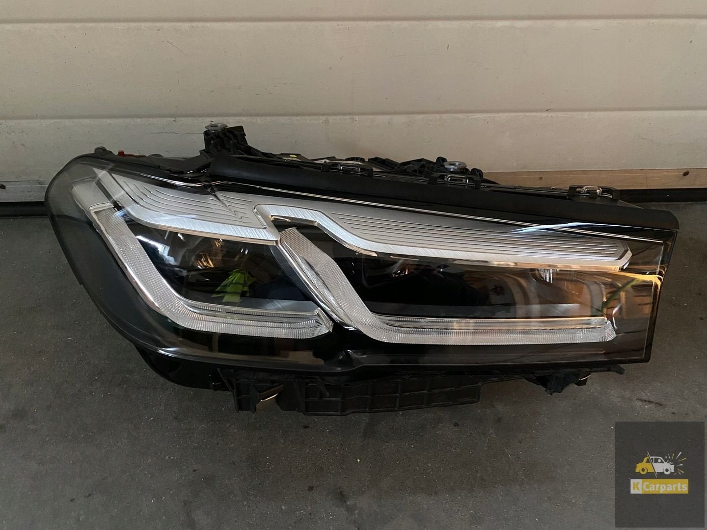 Phare droit enti rement LED pour BMW S rie 5 G30 G31 LIFT LC, Petuelring 130
80788  Munich, DE, Info@bmw.de, Utilisé, BMW