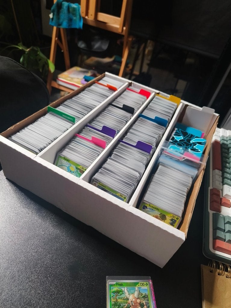 Pokémon collectie – 3.000+ S&V kaarten – met CSV, Ophalen, Zo goed als nieuw, Meerdere kaarten