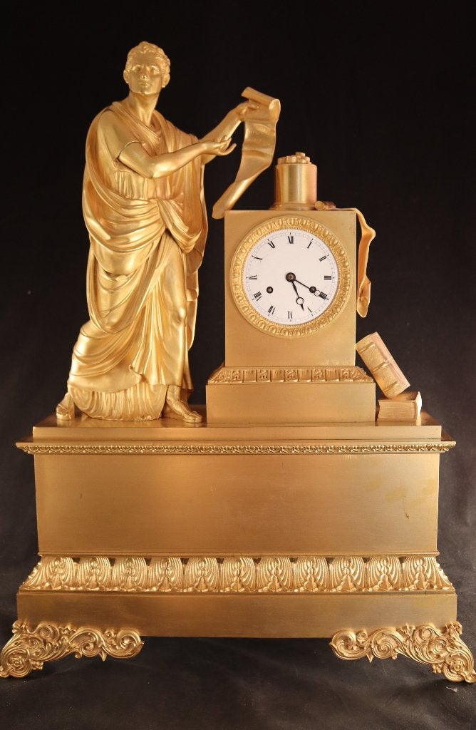 Très grande horloge de cheminée Empire en métal doré, Enlèvement ou Envoi