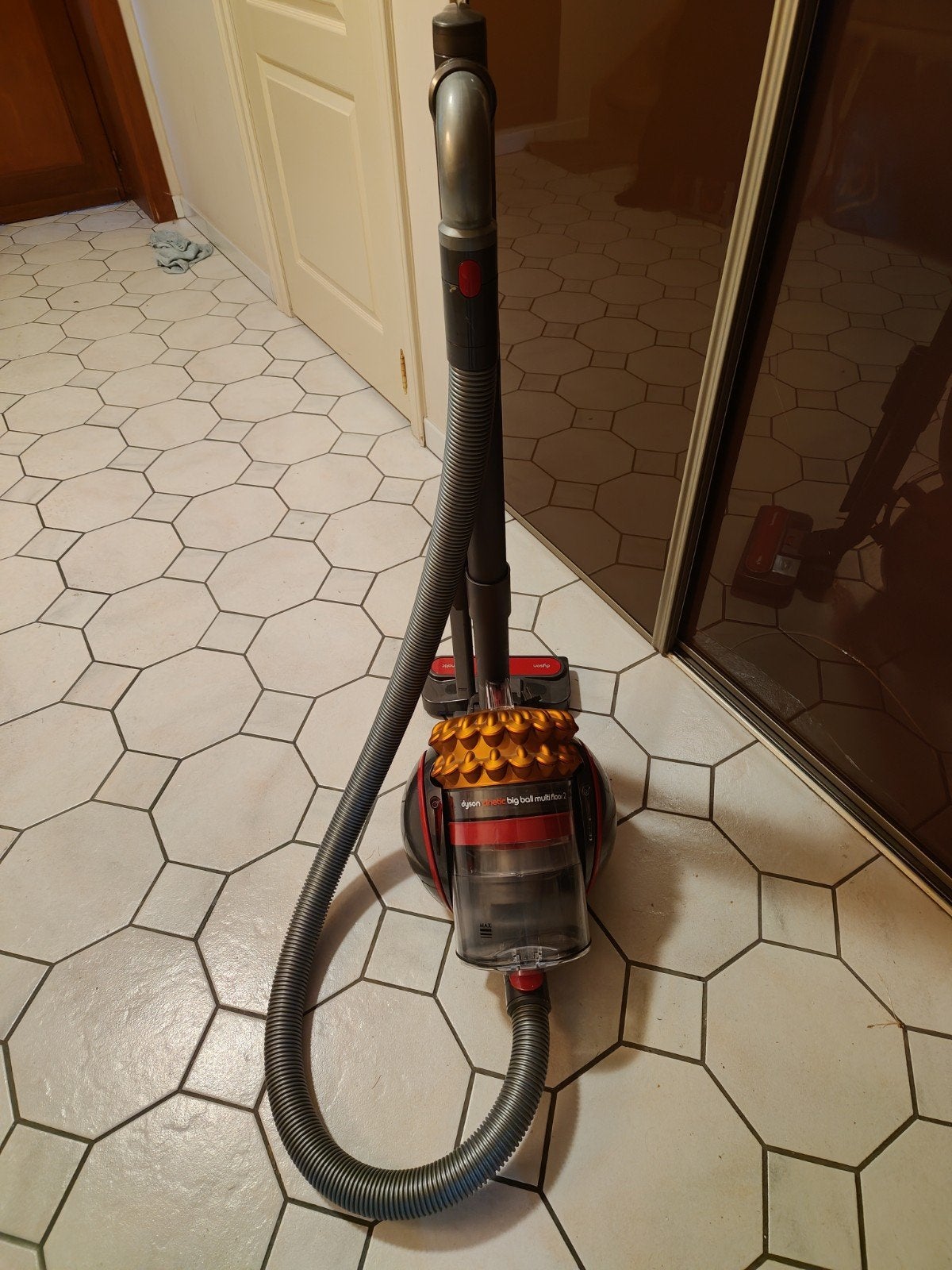 DYSON - cinetic big ball multifloor 2, Elektronische apparatuur, Geschikt voor harde vloeren, Ophalen of Verzenden, Zo goed als nieuw
