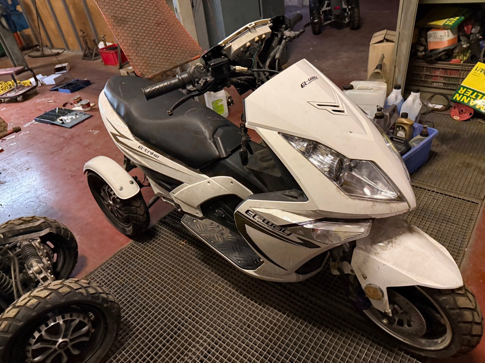 Trike merk El-way, batterijen moeten vernieuwd worden 28pcs, Fietsen en Brommers, Ophalen of Verzenden, Zo goed als nieuw, Elektrisch