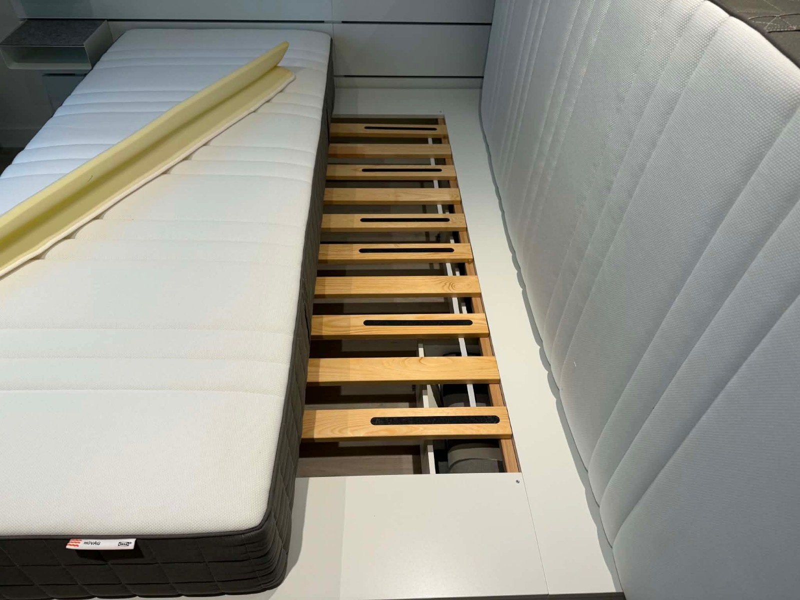 bed 1m80 met led verlichting + schuiven, Huis en Inrichting, Ophalen