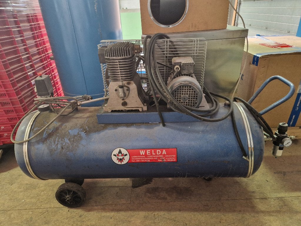 Vergato luchtcompressor 200 liters compressor, Doe-het-zelf en Bouw, Compressors, Ophalen, Gebruikt, 200 tot 400 liter/min, Mobiel