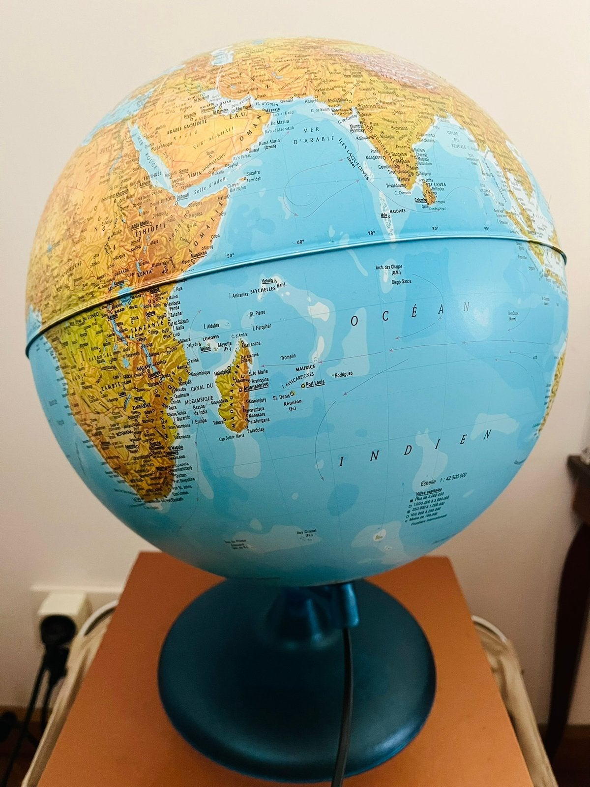 Globe terrestre lumineux de table, Globe physique, 30 cm, Comme neuf, Enlèvement