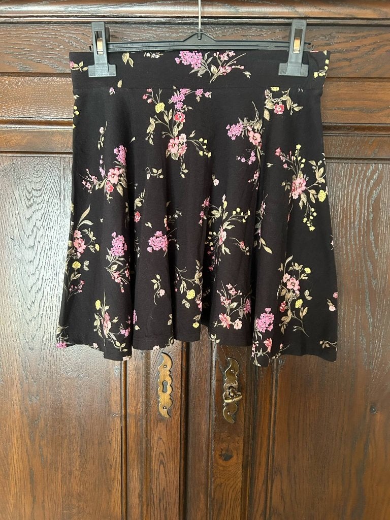 Jupe noire avec fleurs, Comme neuf, Enlèvement, C&A, Noir
