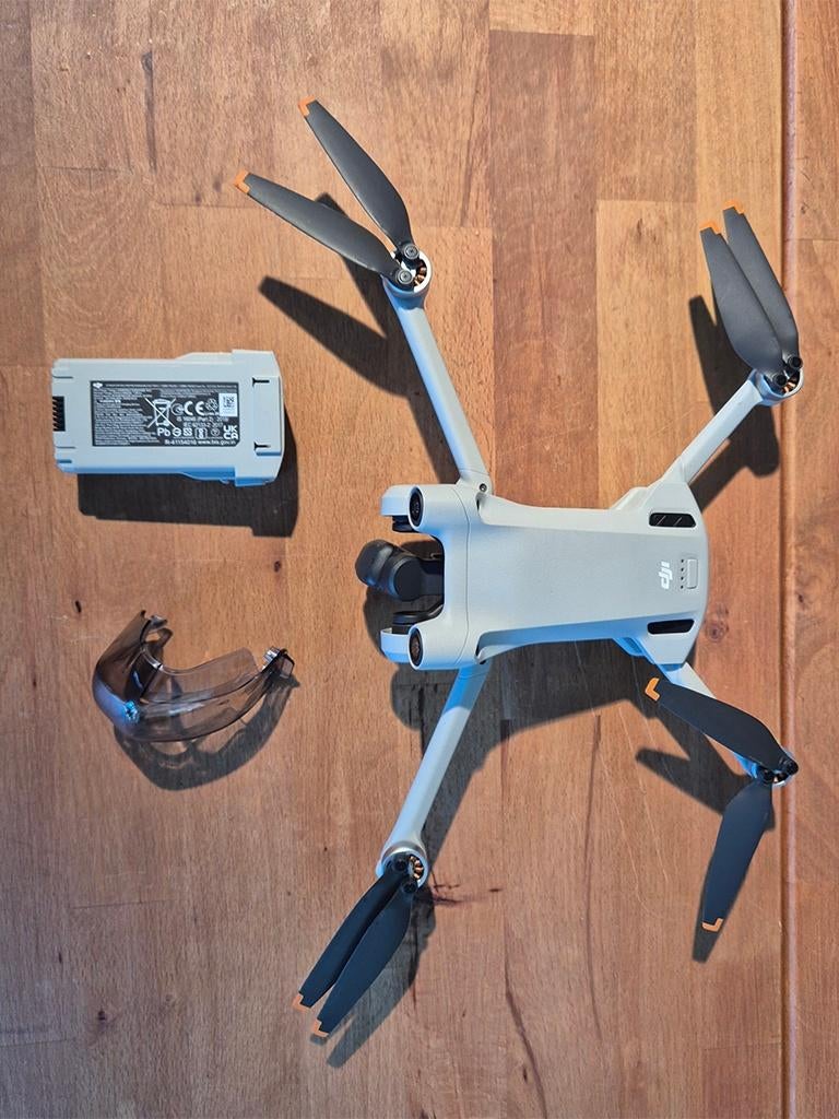 DJI Mini 3 Fly More Combo + DJI RC Controller, Audio, Tv en Foto, Drones, Zo goed als nieuw, Cameradrone, Topkwaliteit, DJI, Minder dan 250 gram