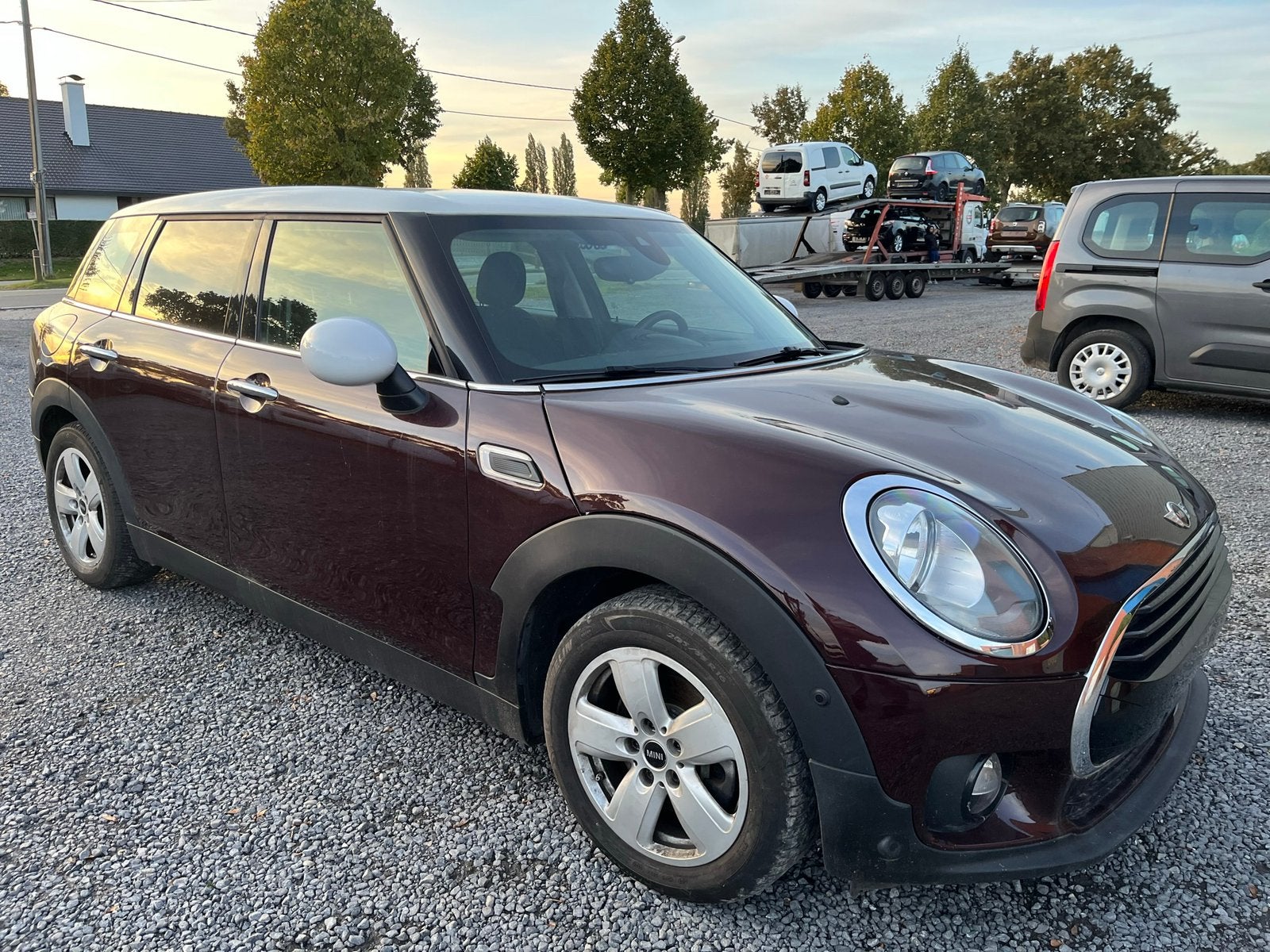 Mini Clubman automatische versnelling in topstaat!, Autos, Achat, Carnet d'entretien, Noir, 5 portes
