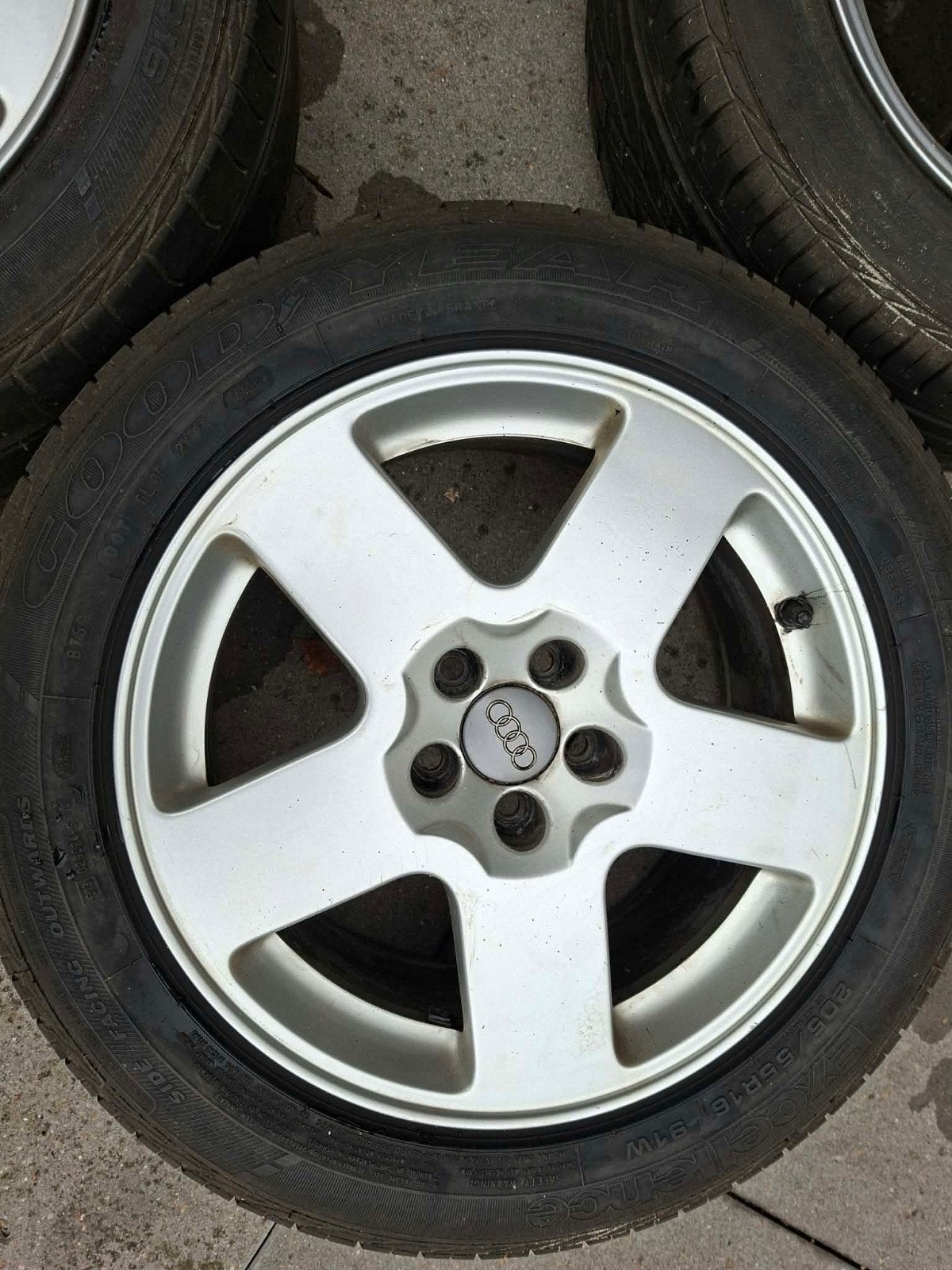 4 jantes 16" origine Audi TT mk1 pneus hs 2 jantes aluminium, Autos : Pièces & Accessoires, Pneus hiver, 16 pouces, Pneu(s), Enlèvement