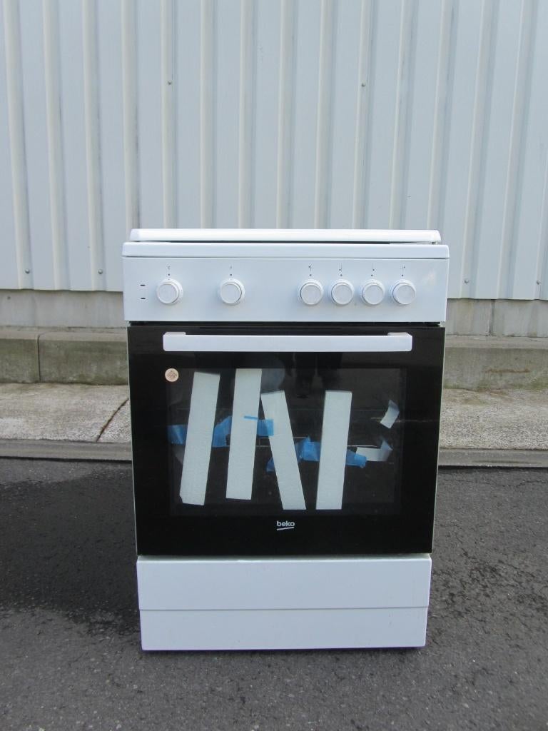 Elektrisch fornuis Beko FSS66000GW, Elektronische apparatuur, Fornuizen, Ophalen, Nieuw, 4 kookzones, Vrijstaand